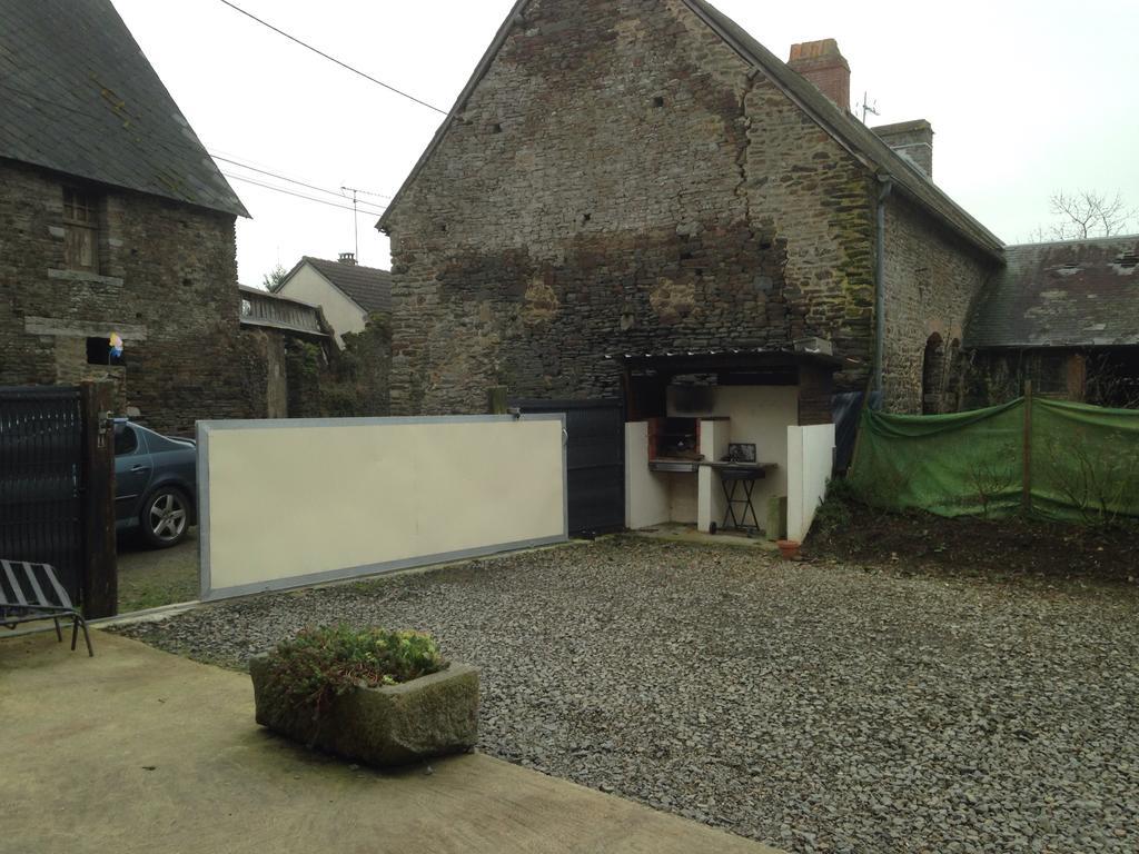 Gîte Aristide Mont Saint Michel Sacey Exterior foto